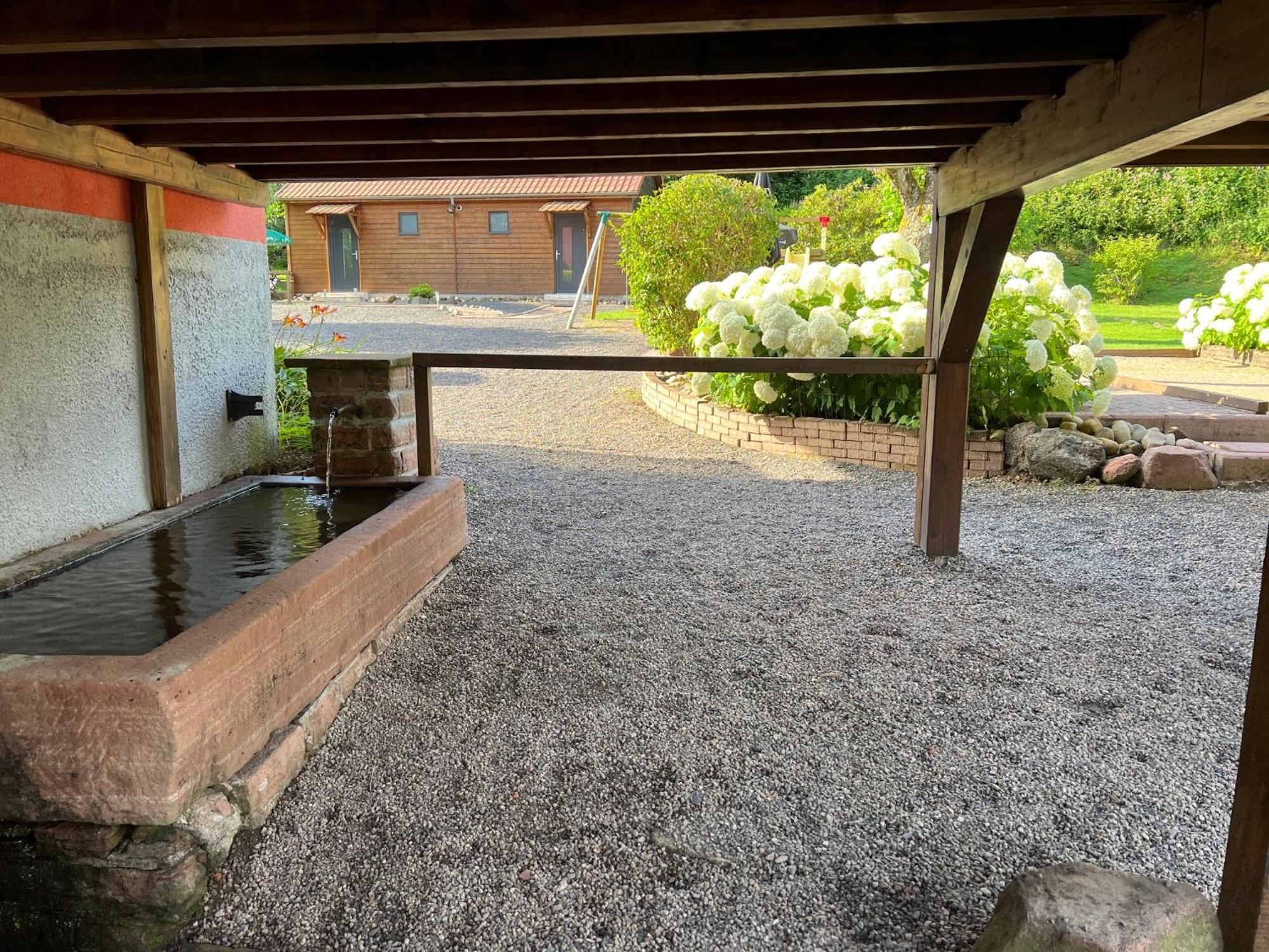 Auberge Restaurant La Roseraie Grandrupt Eksteriør billede
