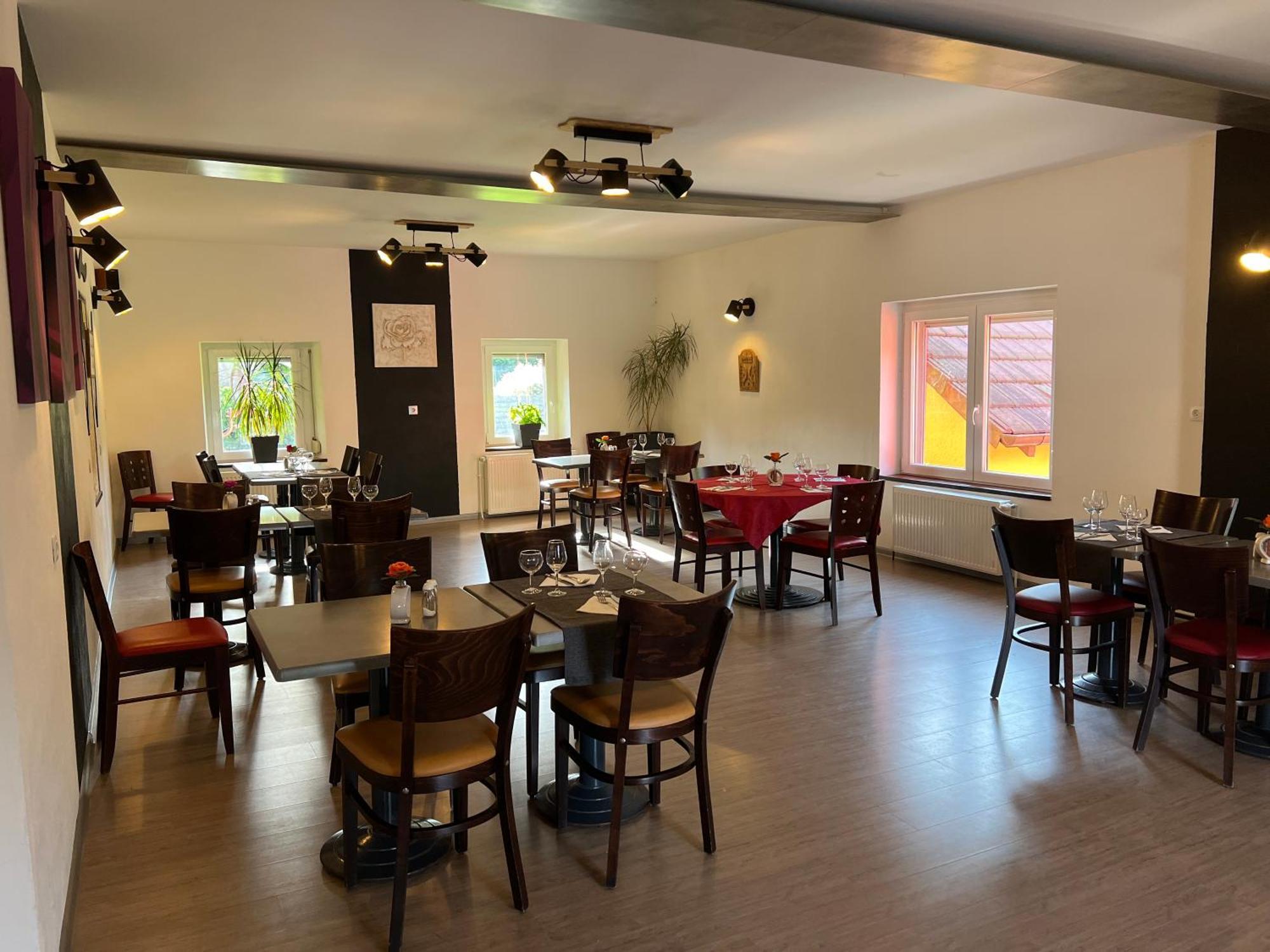 Auberge Restaurant La Roseraie Grandrupt Eksteriør billede