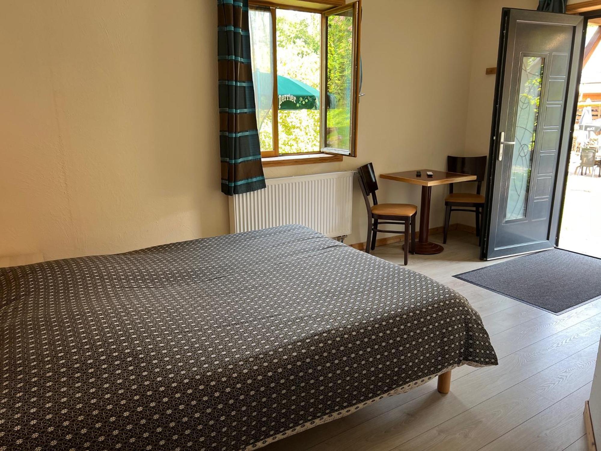 Auberge Restaurant La Roseraie Grandrupt Eksteriør billede